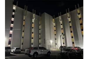 9682 Fontainebleau Boulevard 401, Miami, Fl 33172, Miami