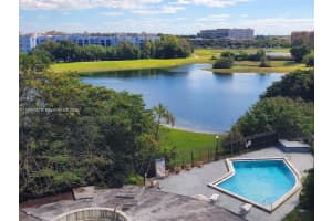 9682 Fontainebleau Blvd Apt 401, Miami, FL 33172, - MLS#A11850102