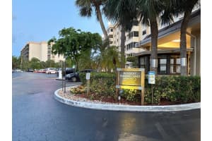 800 NE 195th St APT 215, Miami, FL 33179, - MLS#A11850186