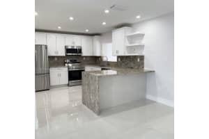 255 NE 164th St, Miami, FL 33162 - MLS#A11850278