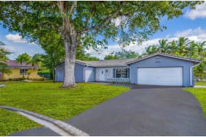 11390 Nw 37th St Coral Springs, FL 33065 - MLS#A11850295