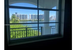 3255 Ne 184th St 12405, Aventura