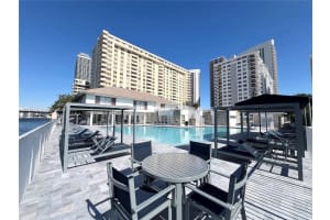 1833 S Ocean Dr 1109, Hallandale Beach