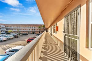 18555 NE 14th Ave 613, Miami, FL 33179 - MLS#A11850393