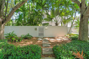 4050 Hardie Ave, Miami, FL 33133 - MLS#A11850395
