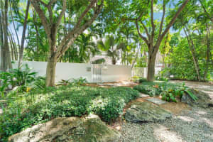 4050 Hardie Ave, Miami, FL 33133 - MLS#A11850395