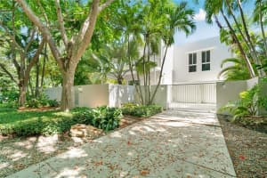4050 Hardie Ave, Miami, FL 33133 - MLS#A11850395