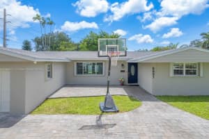 2221 N 43rd Ave, Hollywood, FL 33021 - MLS#A11850421