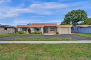 8109 Nw 73rd Ter Tamarac, FL 33321 - MLS#A11850430