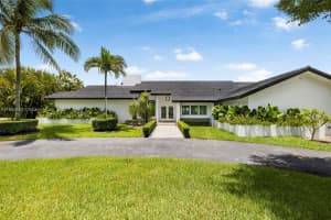 10404 Sw 87th Ct, Miami