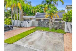 8102 Sw 81st Ter Miami, FL 33143 - MLS#A11850436