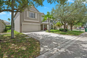 9842 N Grand Duke Cir Tamarac, FL 33321 - MLS#A11850451