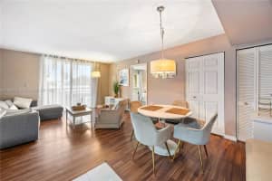 816 Nw 11th St 405, Miami
