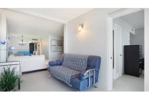 6450 Collins Ave 1103 Miami Beach, FL 33141 - MLS#A11850502
