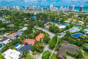 525 Lakeview Dr Miami Beach, FL 33140 - MLS#A11850519