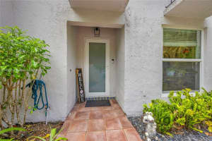 9751 SW 92nd Ter, Miami, FL 33176 Sold 12/10/25