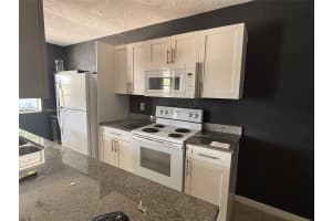 1100 Ne 1st Ct 108 Hallandale Beach, FL 33009 - MLS#A11850614
