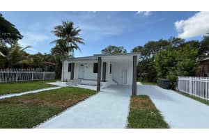 980 Ne 146th St North Miami, FL 33161 - MLS#A11850623