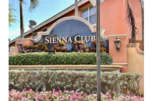 6767 Sienna Club Pl, Lauderhill