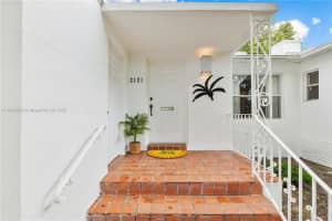 2121 Sw 20th St, Miami