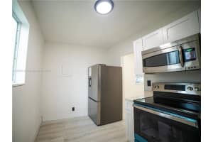 412 Columbus Pkwy 2-2 Hollywood, FL 33021 - MLS#A11850712