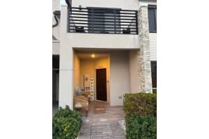 21068 Ne 8th Ave, Miami