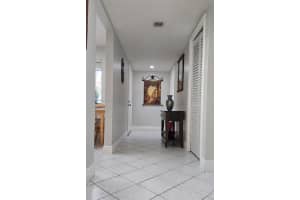 302 Lakeview Dr 102 Weston, FL 33326 - MLS#A11850786