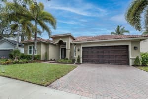 19252 N Hibiscus St, Weston