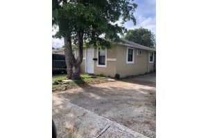 2237 Taft St 1 Hollywood, FL 33020 - MLS#A11850824