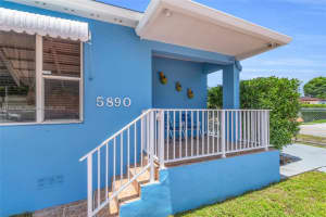 5890 Palm Ave Hialeah, FL 33012 - MLS#A11850860