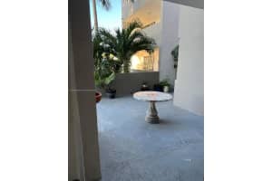 2000 Biarritz Dr 202 Miami Beach, FL 33141 - MLS#A11850866