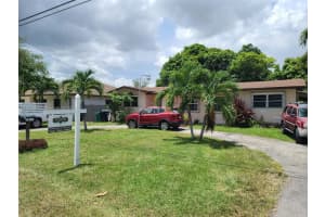 7325 Nw 3rd St, Miami