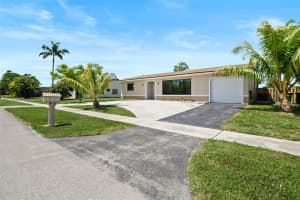 8930 Nw 79th St Tamarac, FL 33321 - MLS#A11850881