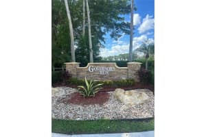 15868 Nw 4th St, Pembroke Pines
