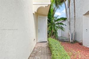 3911 Ne 13th Dr, Homestead