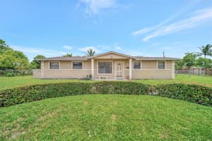 100 NW 208th St, Miami Gardens, FL 33169 - MLS#A11850961