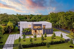 6445 Sw 129th Ter, Pinecrest