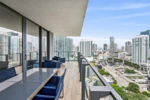 88 Sw 7th St 2111, Miami