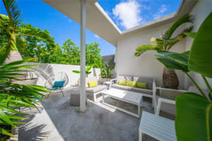 619 Meridian Ave 2, Miami Beach, FL 33139 Sold 11/25/25