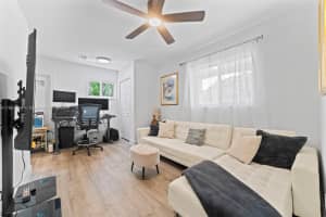930 Ne 182nd Ter North Miami Beach, FL 33162 - MLS#A11851116