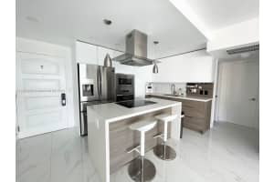 11111 Biscayne 18h, Miami