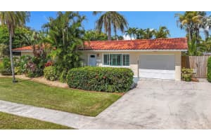4911 Ne 24th Ave, Lighthouse Point