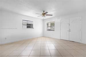 261 Nw 59th Ct Miami, FL 33126 - MLS#A11851276