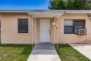 6330 Rodman St Hollywood, FL 33023 - MLS#A11851310