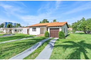 860 Nw 17th Ct Miami, FL 33125 - MLS#A11851332