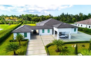 9781 NW 131st St, Hialeah Gardens, FL 33018, Sold 09/05/25