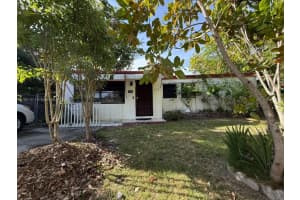 1355 Ne 139th St, North Miami