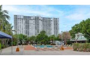 2851 Ne 183rd St 817e, Aventura