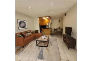 8950 Ne 8th Ave 211, Miami
