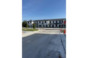 1037 NW 1 ave, Florida City, FL 33034 - MLS#A11851440